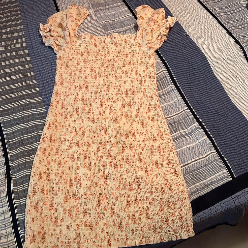 A short dress of the shoulder